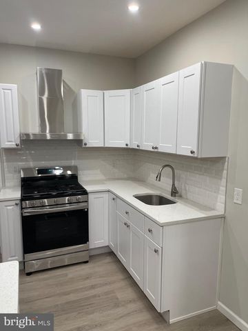 729 N 10TH ST, Camden, NJ 08102