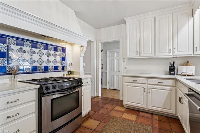 4002 Chesapeake AVE, Hampton, VA 23669