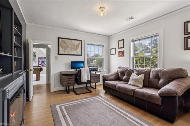 4002 Chesapeake AVE, Hampton, VA 23669