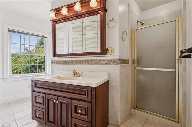 4002 Chesapeake AVE, Hampton, VA 23669