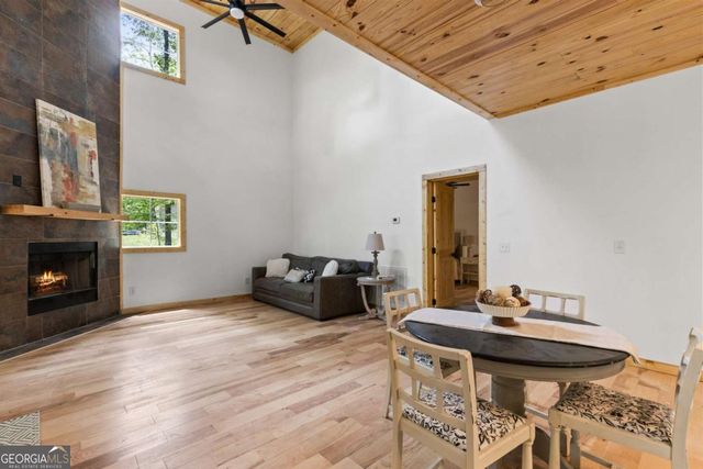 38 Friendly Lane, Mccaysville, GA 30555