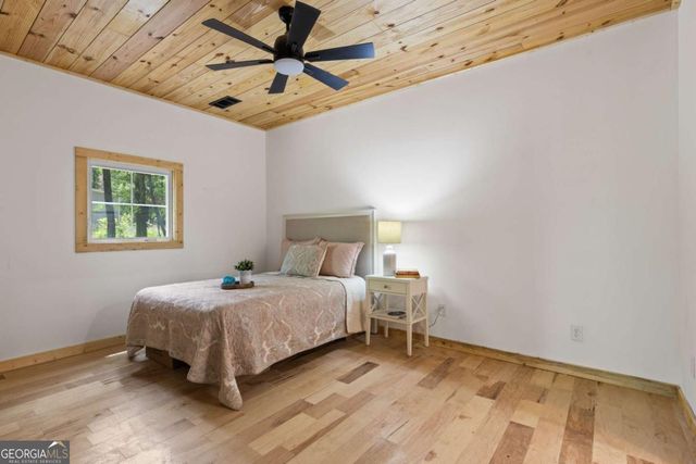 38 Friendly Lane, Mccaysville, GA 30555