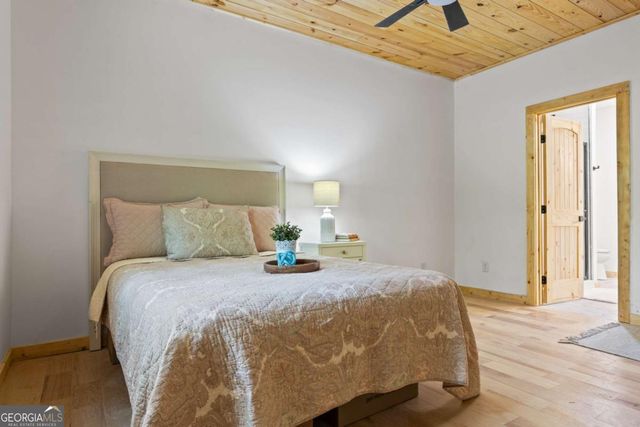 38 Friendly Lane, Mccaysville, GA 30555