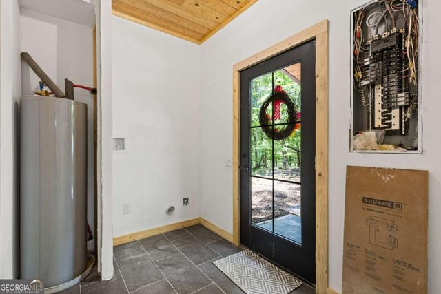 38 Friendly Lane, Mccaysville, GA 30555