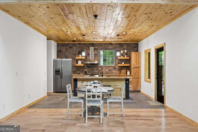 38 Friendly Lane, Mccaysville, GA 30555