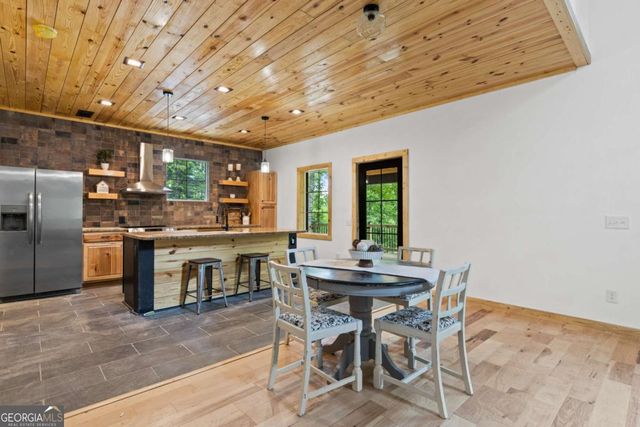 38 Friendly Lane, Mccaysville, GA 30555