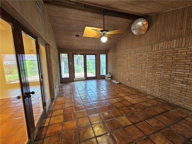 4825 Wooldridge, Corpus Christi, TX 78413