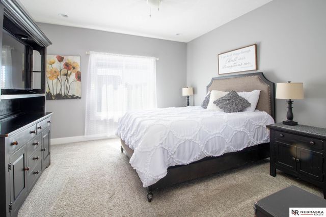 725 Larkspur Drive, Hickman, NE 68372