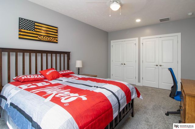 725 Larkspur Drive, Hickman, NE 68372