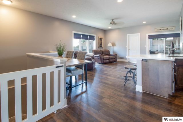 725 Larkspur Drive, Hickman, NE 68372