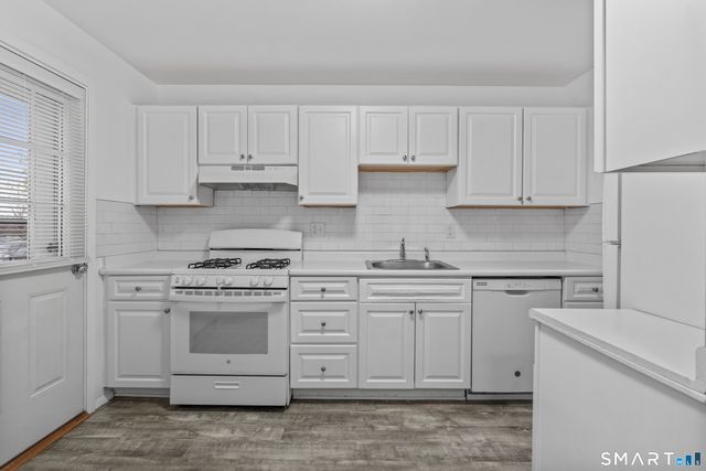 56 Blachley Road B, Stamford, CT 06902