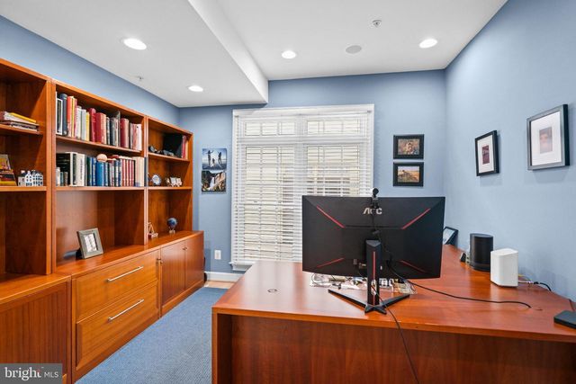 509 OAK KNOLL TER, Rockville, MD 20850