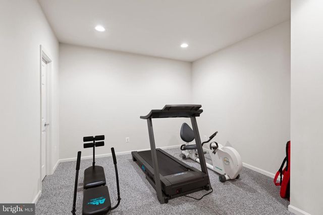 509 OAK KNOLL TER, Rockville, MD 20850