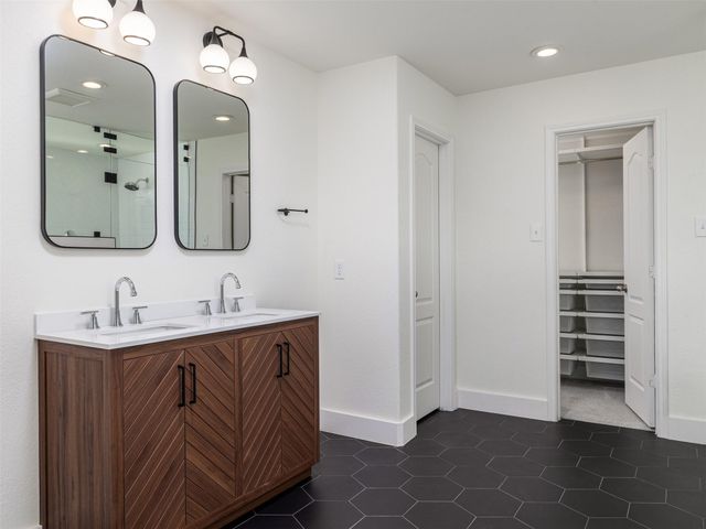 323 Settlers Home DR, Cedar Park, TX 78613