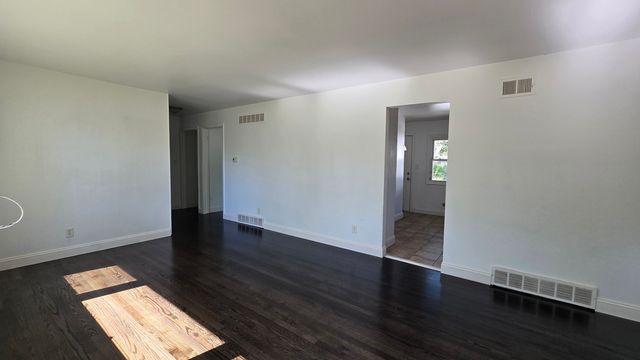 15450 Maple Street, South Holland, IL 60473