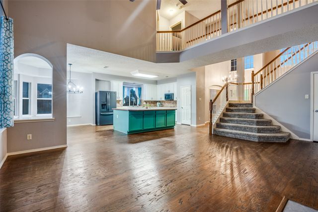 1215 Waterford Oaks Circle, Cedar Hill, TX 75104