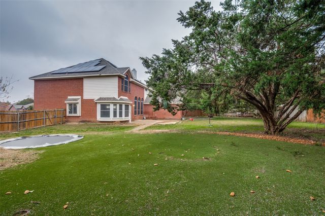 1215 Waterford Oaks Circle, Cedar Hill, TX 75104