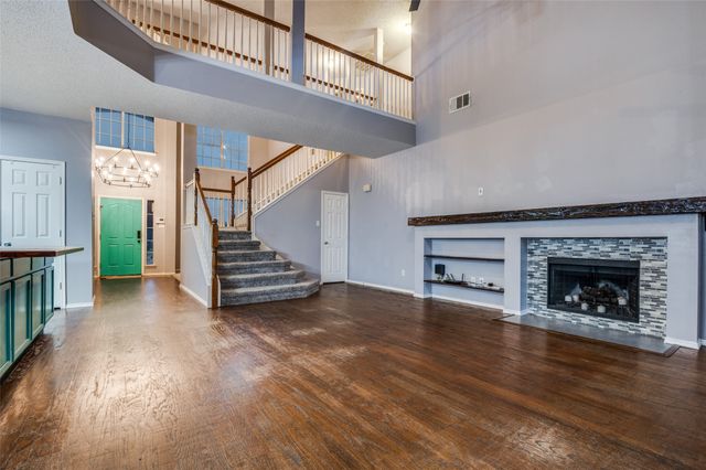 1215 Waterford Oaks Circle, Cedar Hill, TX 75104