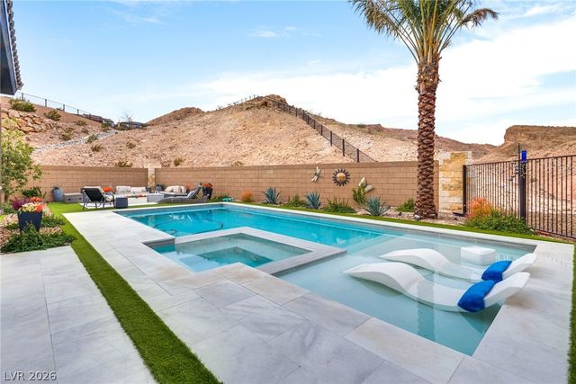 174 Crimson Cactus Avenue, Henderson, NV 89011