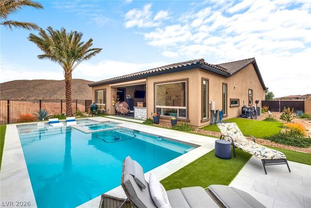 174 Crimson Cactus Avenue, Henderson, NV 89011