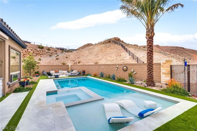 174 Crimson Cactus Avenue, Henderson, NV 89011