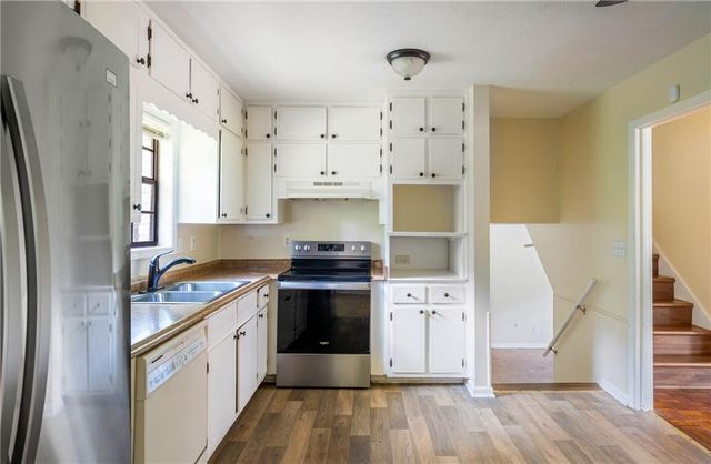 1236 Country Pine Drive, Ellenwood, GA 30294