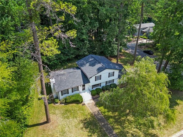 1236 Country Pine Drive, Ellenwood, GA 30294
