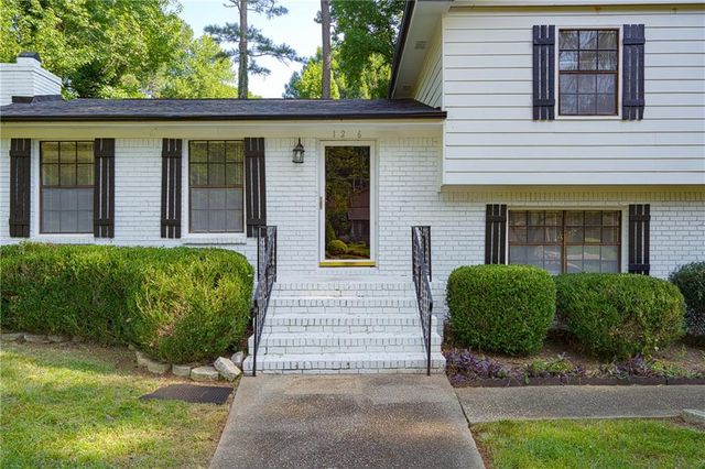 1236 Country Pine Drive, Ellenwood, GA 30294