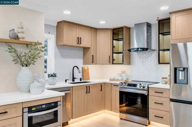 2825 Ptarmigan Drive 3, Walnut Creek, CA 94595