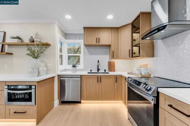 2825 Ptarmigan Drive 3, Walnut Creek, CA 94595