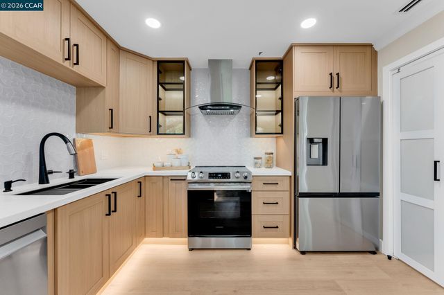 2825 Ptarmigan Drive 3, Walnut Creek, CA 94595