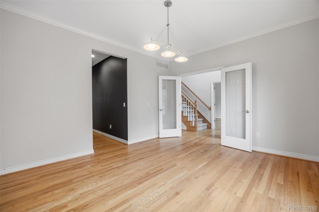 1786 Hartshorn Avenue, Troy, MI 48083