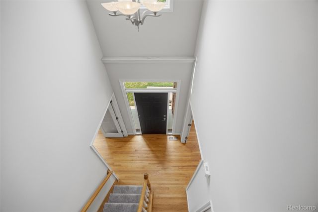 1786 Hartshorn Avenue, Troy, MI 48083