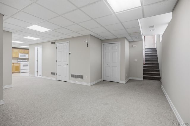 1786 Hartshorn Avenue, Troy, MI 48083