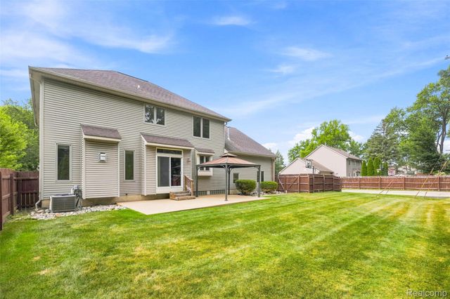 1786 Hartshorn Avenue, Troy, MI 48083