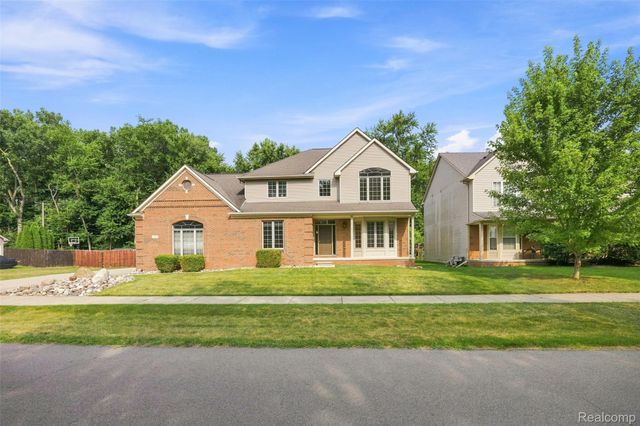 1786 Hartshorn Avenue, Troy, MI 48083