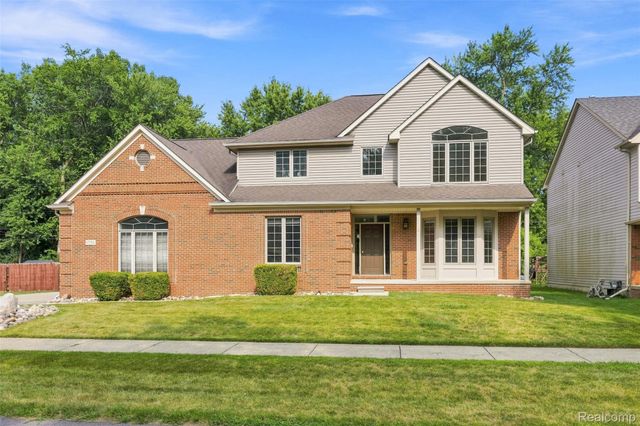 1786 Hartshorn Avenue, Troy, MI 48083