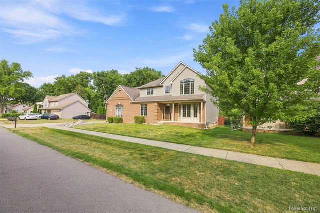 1786 Hartshorn Avenue, Troy, MI 48083