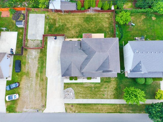 1786 Hartshorn Avenue, Troy, MI 48083