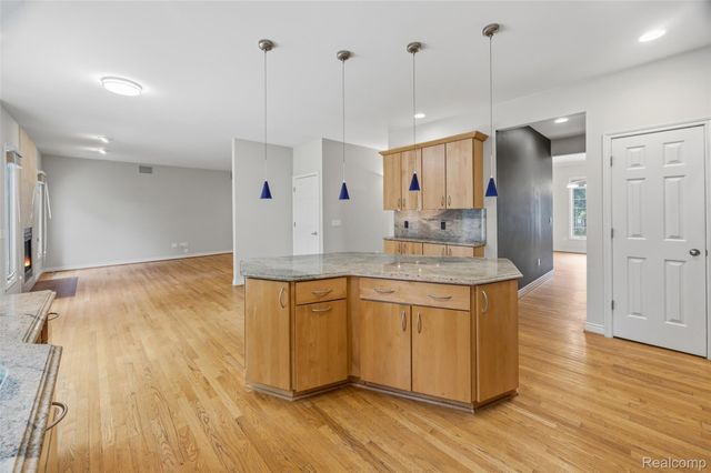 1786 Hartshorn Avenue, Troy, MI 48083