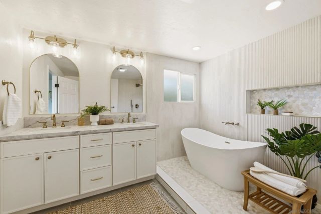 6728 Maury Drive, San Diego, CA 92119