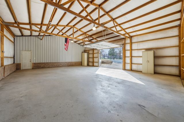 311 Downs Rd, Cumberland City, TN 37050