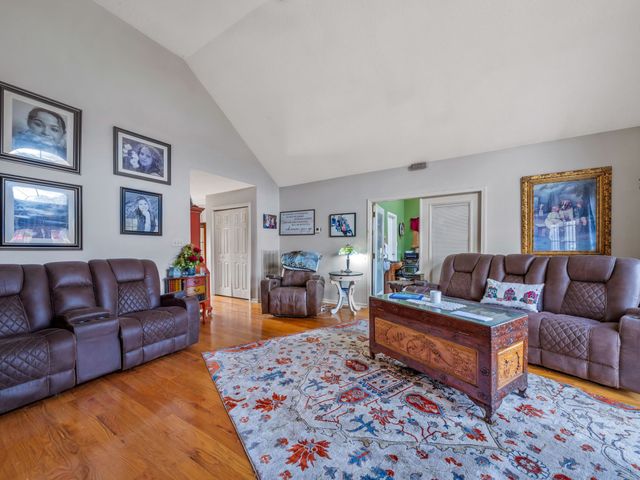 311 Downs Rd, Cumberland City, TN 37050