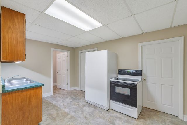 311 Downs Rd, Cumberland City, TN 37050