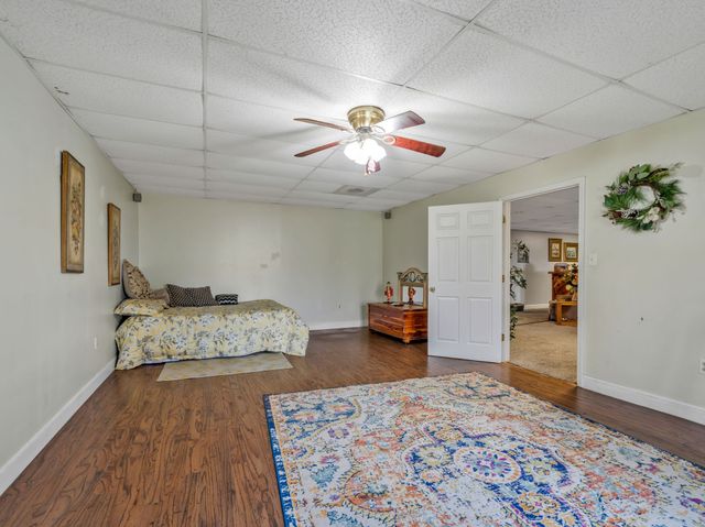 311 Downs Rd, Cumberland City, TN 37050