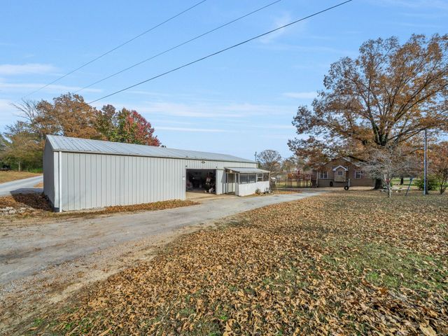 311 Downs Rd, Cumberland City, TN 37050