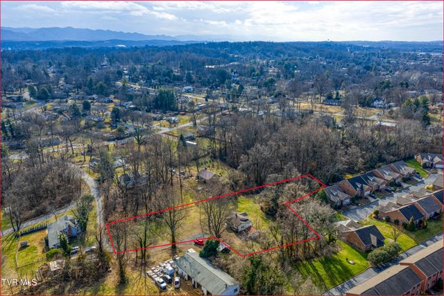 1605 Lynnwood Drive, Johnson City, TN 37601