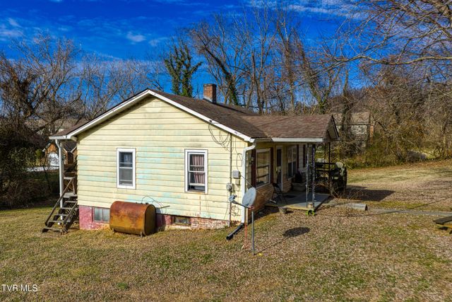1605 Lynnwood Drive, Johnson City, TN 37601