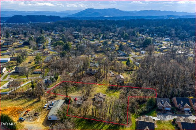 1605 Lynnwood Drive, Johnson City, TN 37601