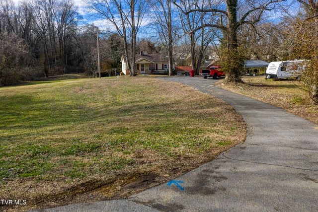 1605 Lynnwood Drive, Johnson City, TN 37601